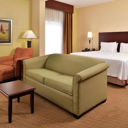 Hampton Inn Staunton Eksteriør billede