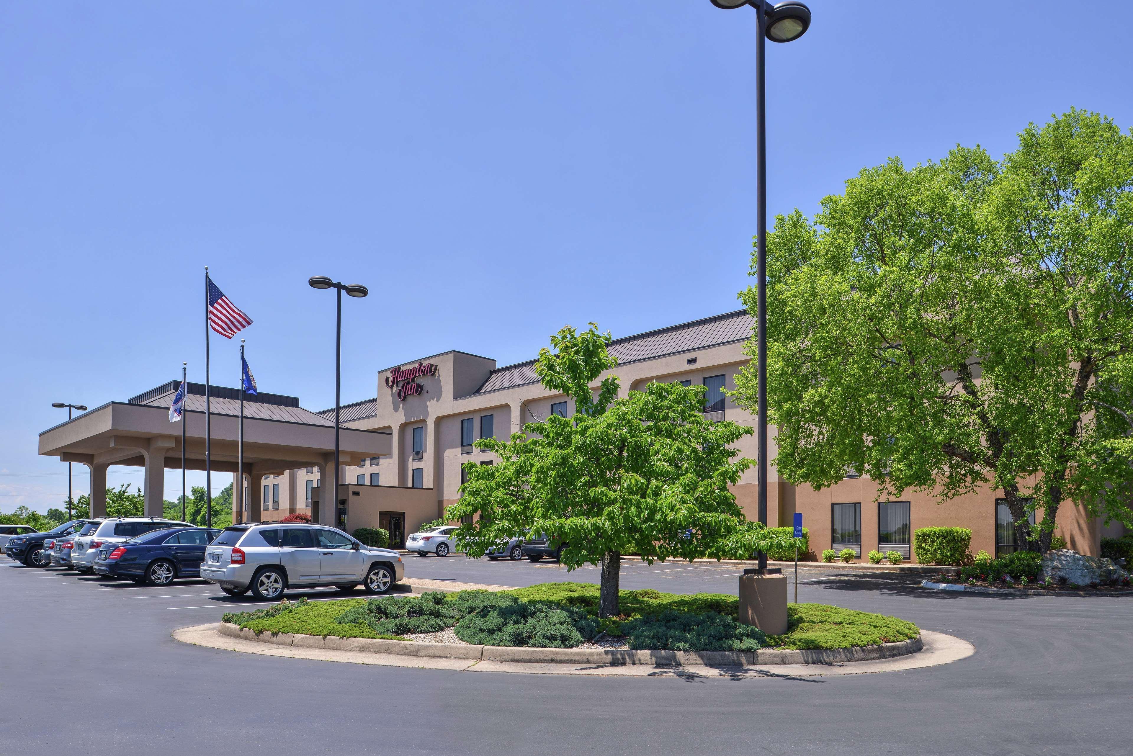 Hampton Inn Staunton Eksteriør billede