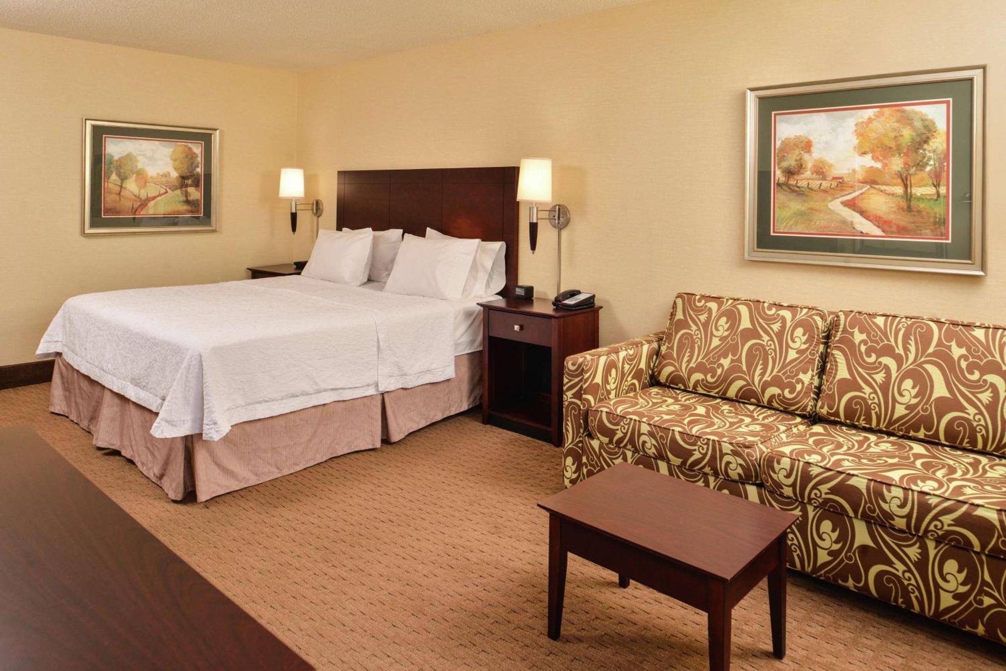 Hampton Inn Staunton Eksteriør billede