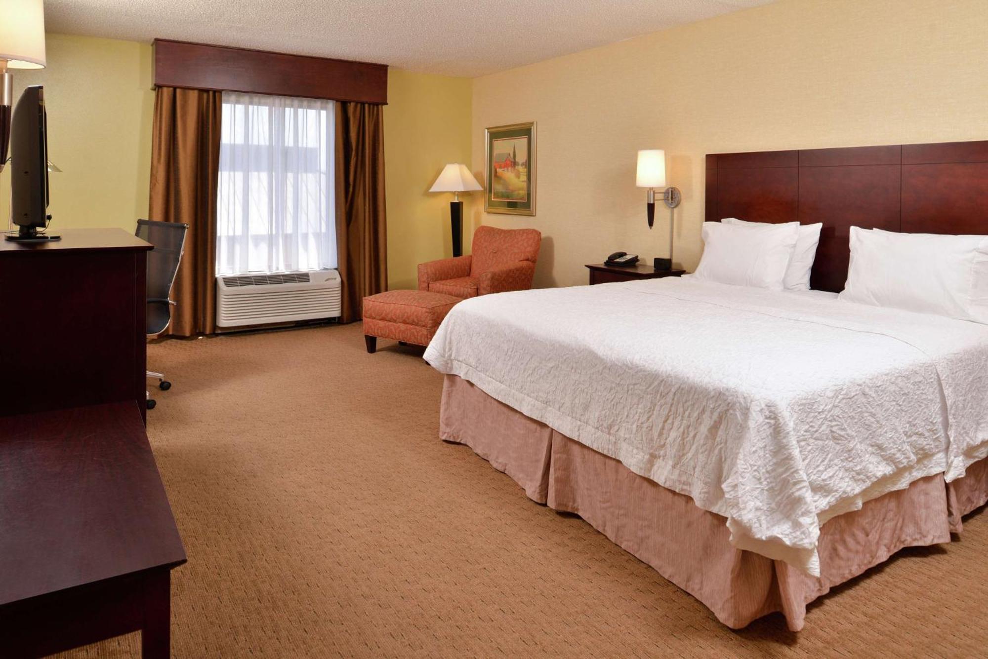 Hampton Inn Staunton Eksteriør billede