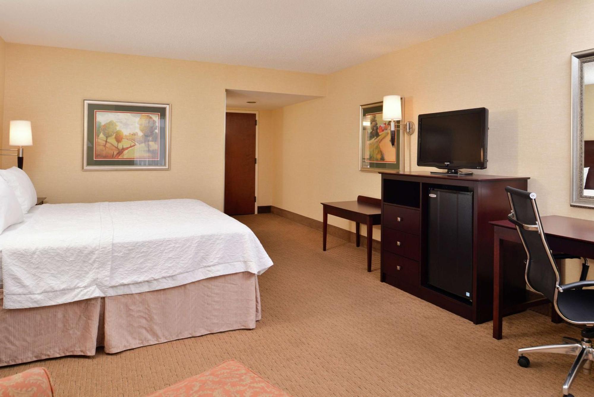 Hampton Inn Staunton Eksteriør billede