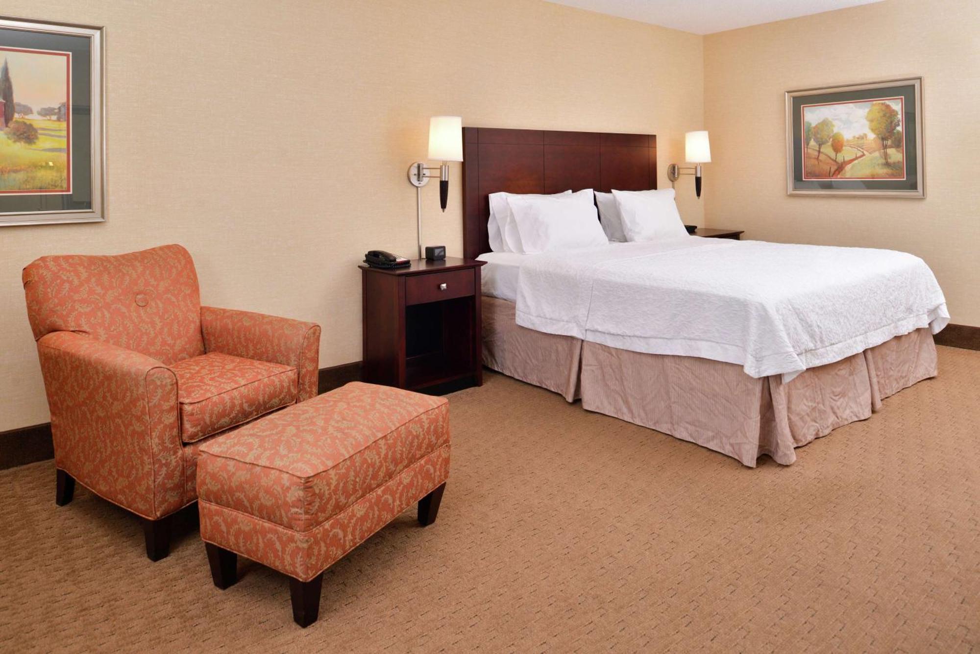 Hampton Inn Staunton Eksteriør billede