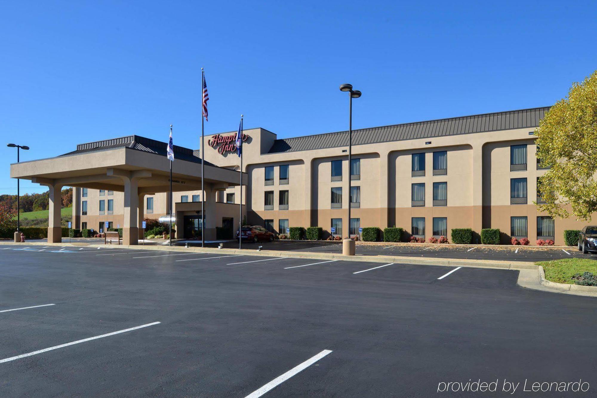 Hampton Inn Staunton Eksteriør billede
