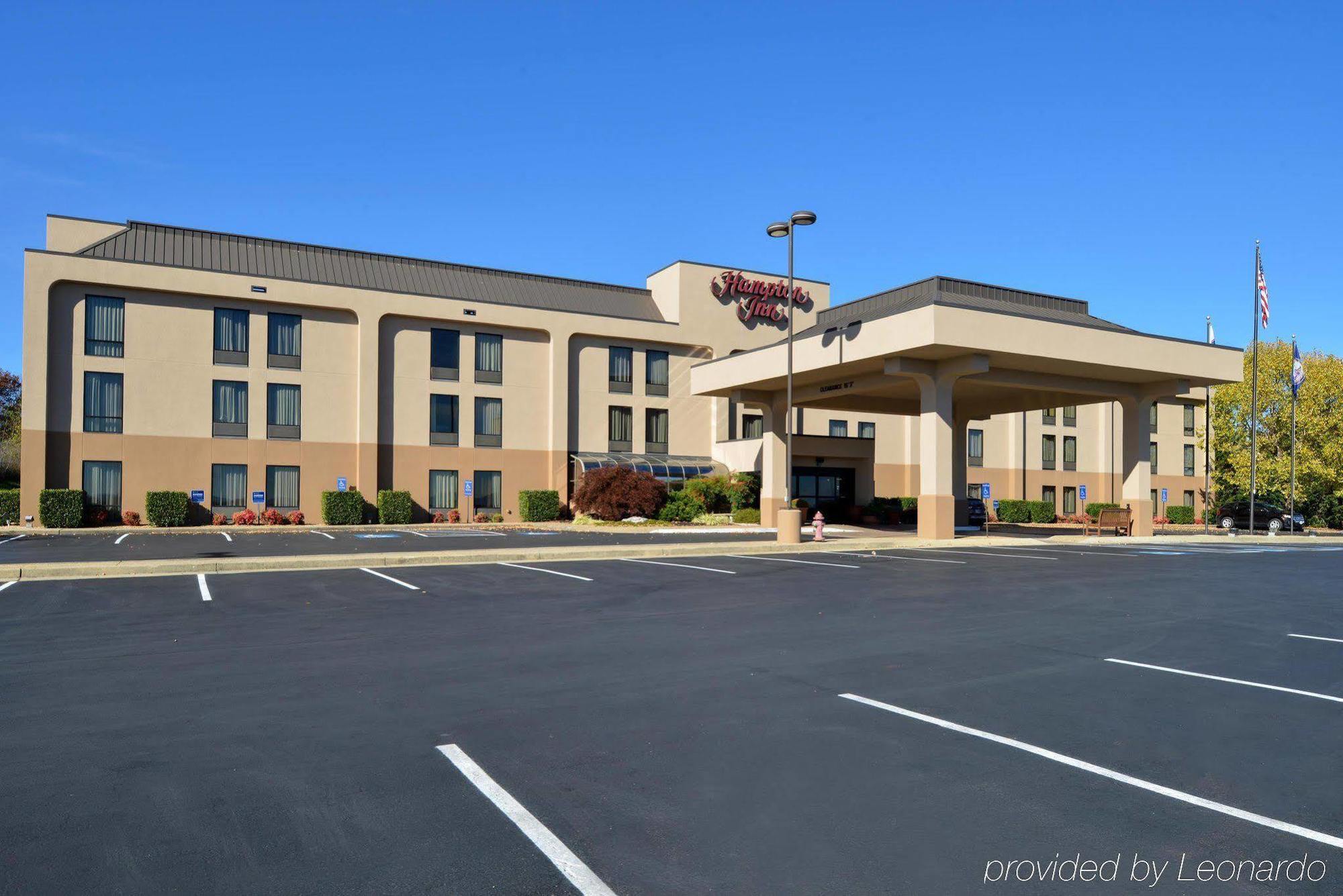Hampton Inn Staunton Eksteriør billede