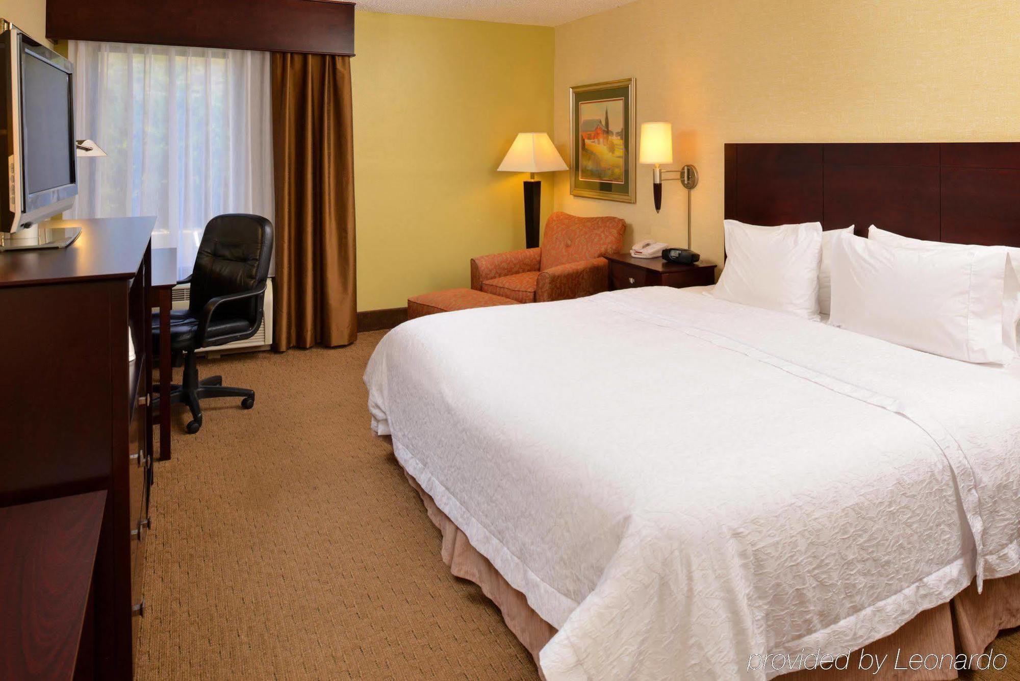 Hampton Inn Staunton Eksteriør billede