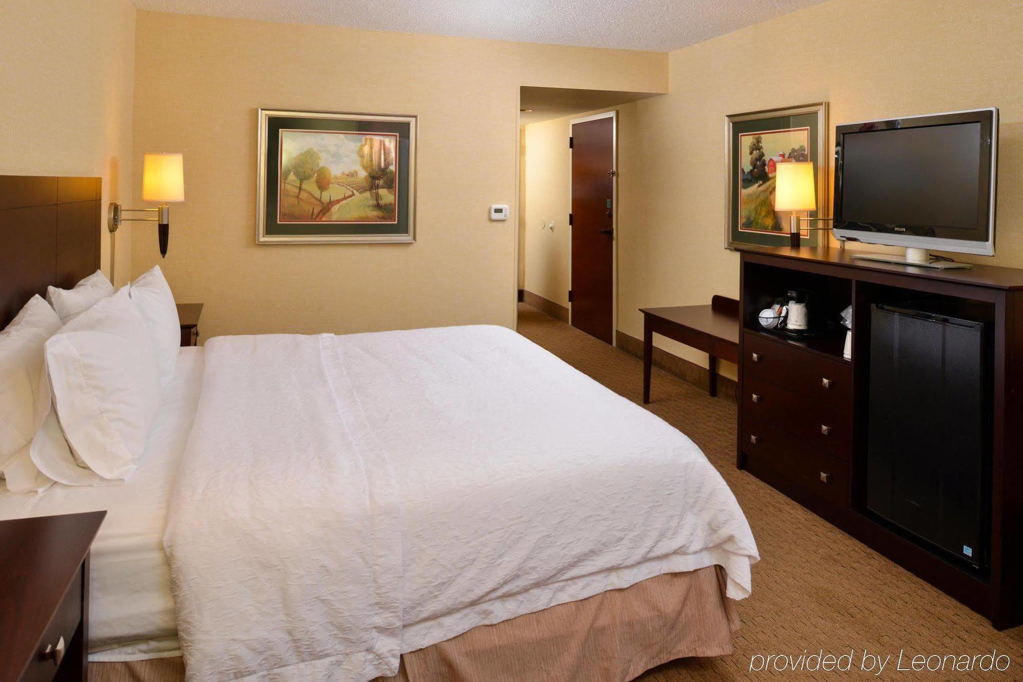 Hampton Inn Staunton Eksteriør billede