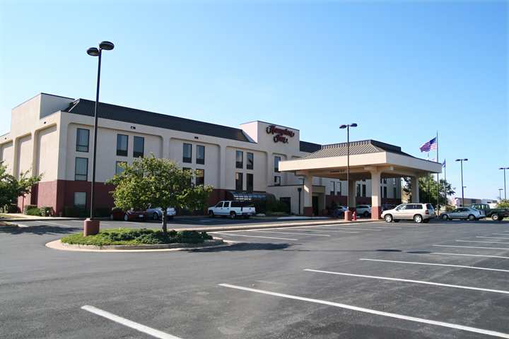 Hampton Inn Staunton Eksteriør billede